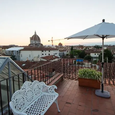 Pinti Terrace