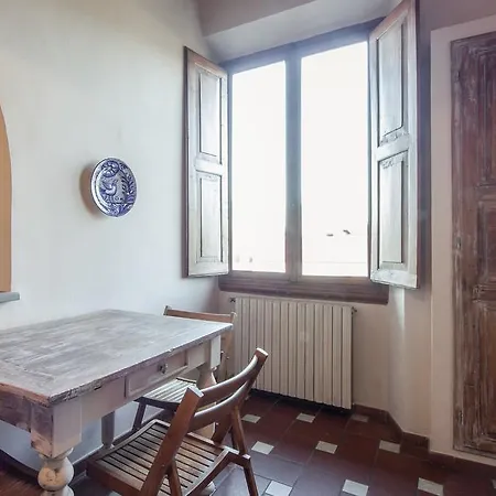 Pinti Terrace Apartment